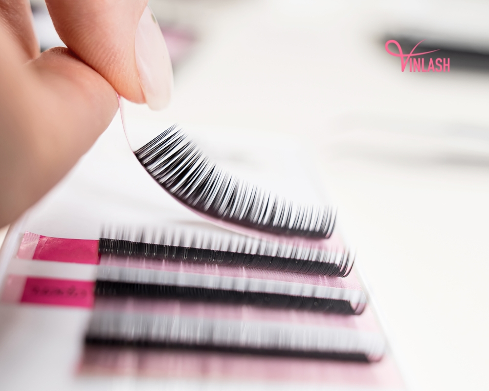 the-benefits-of-choosing-products-from-vin-lash-company-for-your-eyelash-extensions-business-6